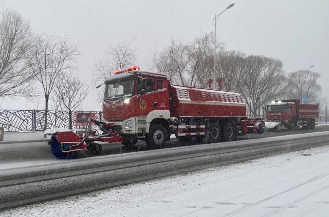 好博環(huán)境除冰雪裝備全力投入破冰作業(yè)，助力北京道路交通安全